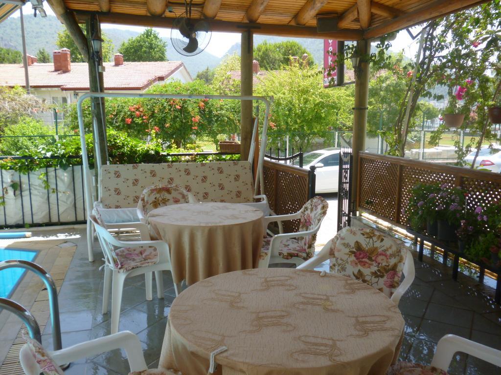 Hotel Cicek &