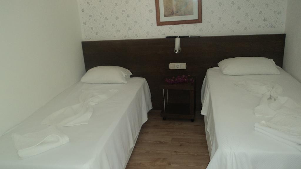 Gunisigi Bed & Breakfast Golturkbuku