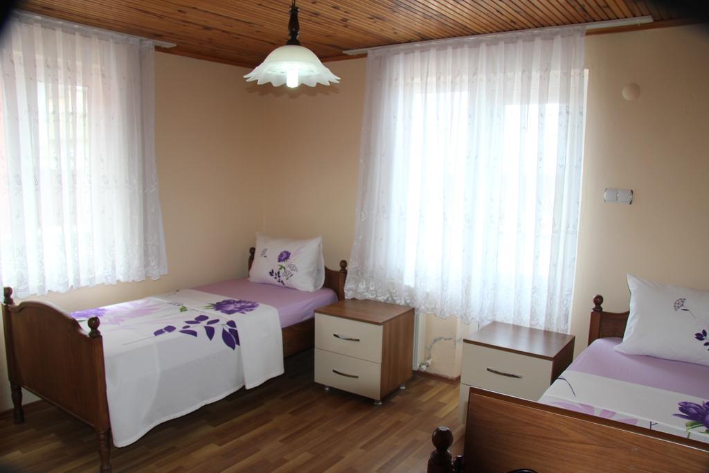 Apartment Guler Apart *