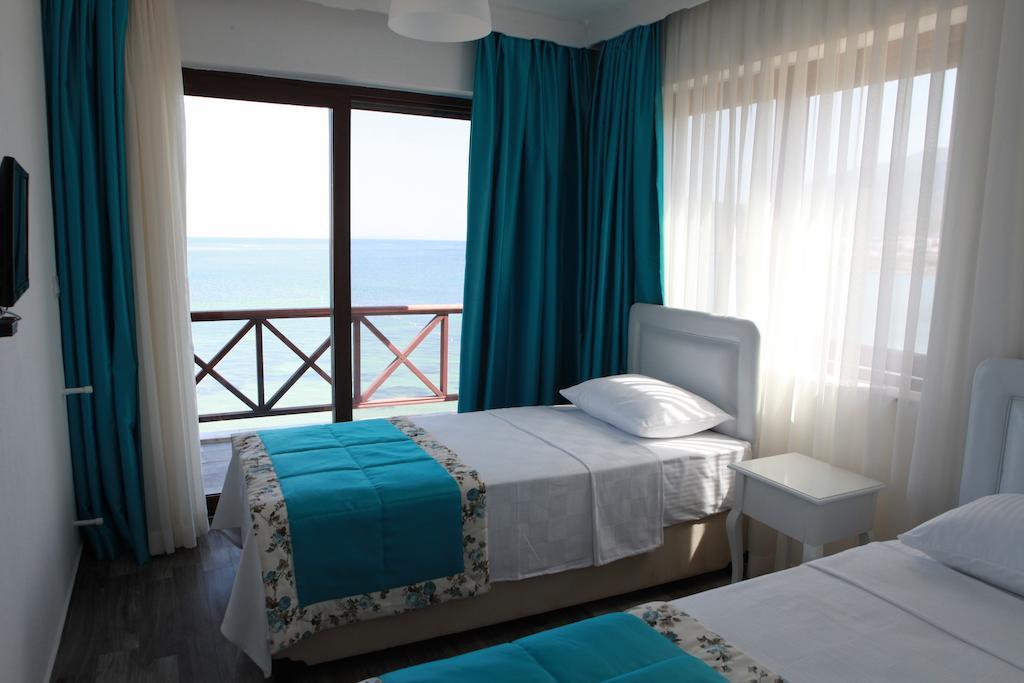 Tasada Aparthotel *