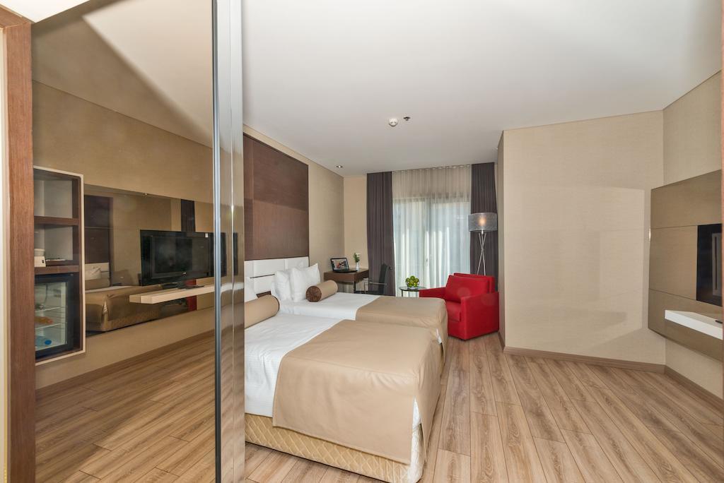 Hotel Dora