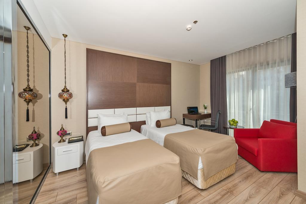 Hotel Dora