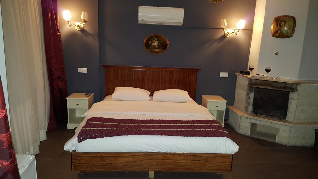 Bed & Breakfast Vira Creek House