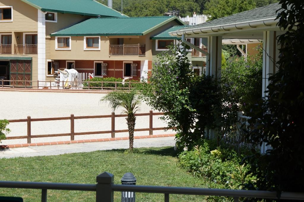Hotel Padok Premium & Stables 4*