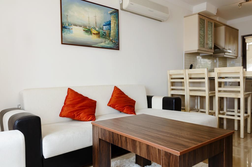 Aparthotel Platinum Beach *