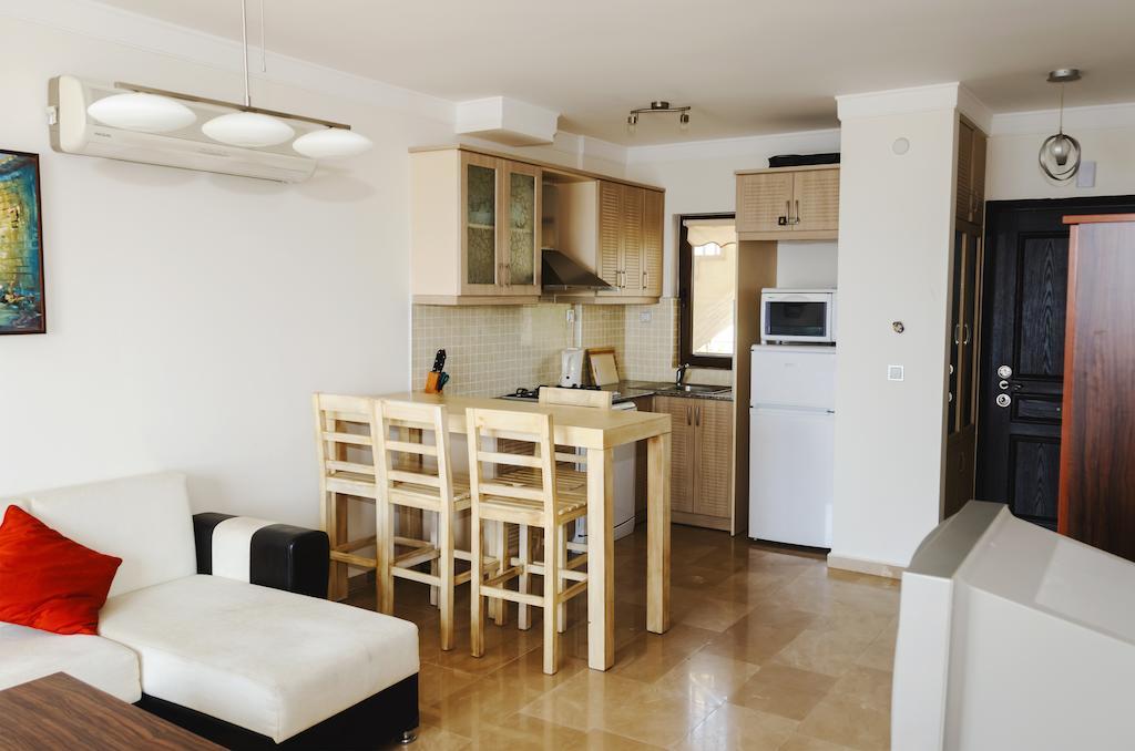 Aparthotel Platinum Beach *