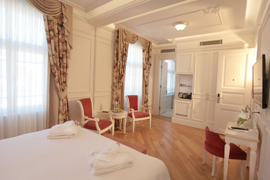 Hotel Corinne Art & Boutique 4*