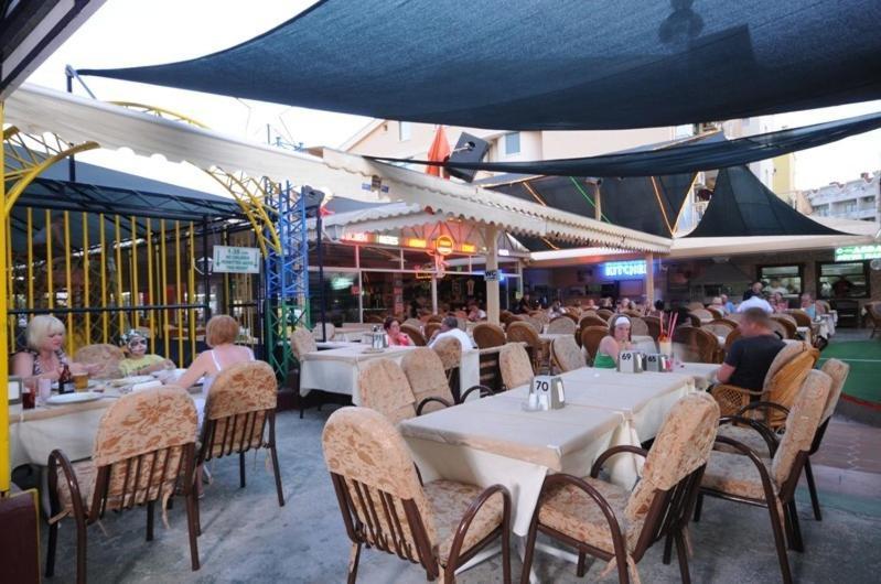 Club Atrium &
