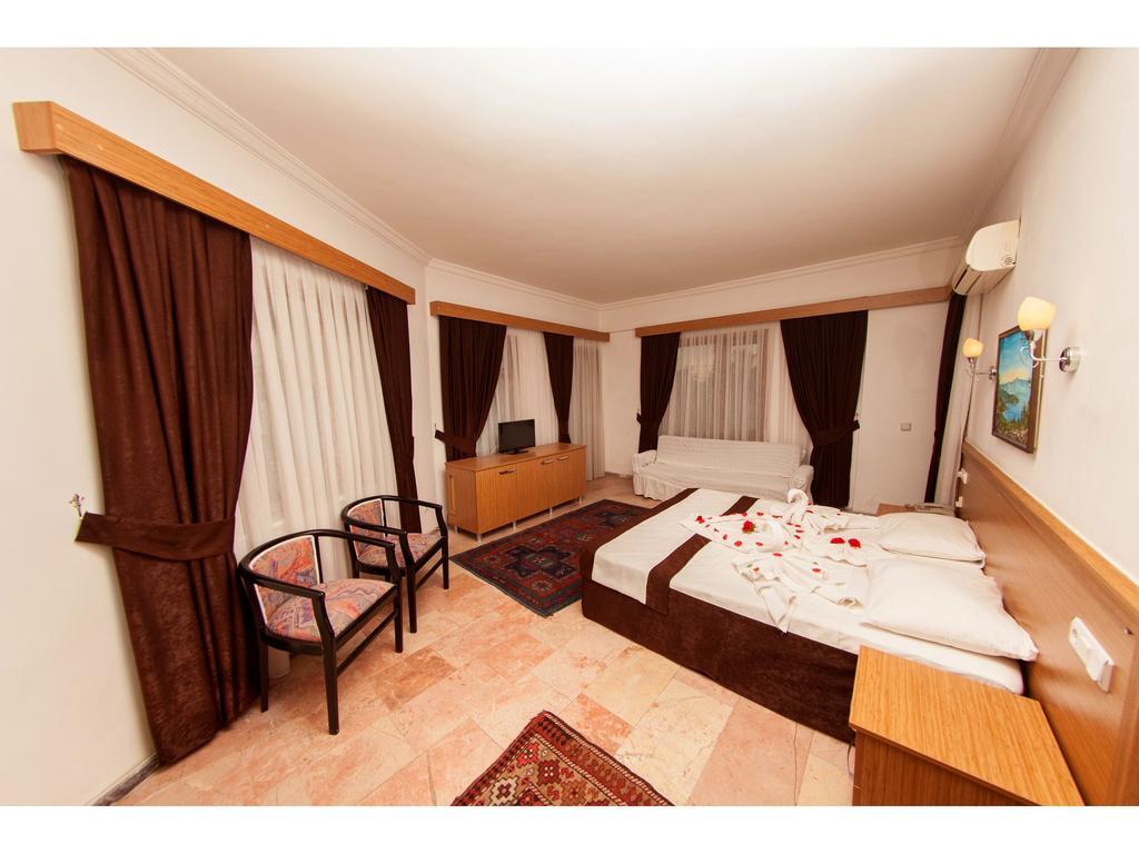 Hotel Panorama Plaza 3*