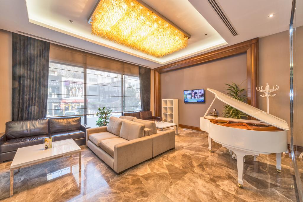 Hotel Dora 4*