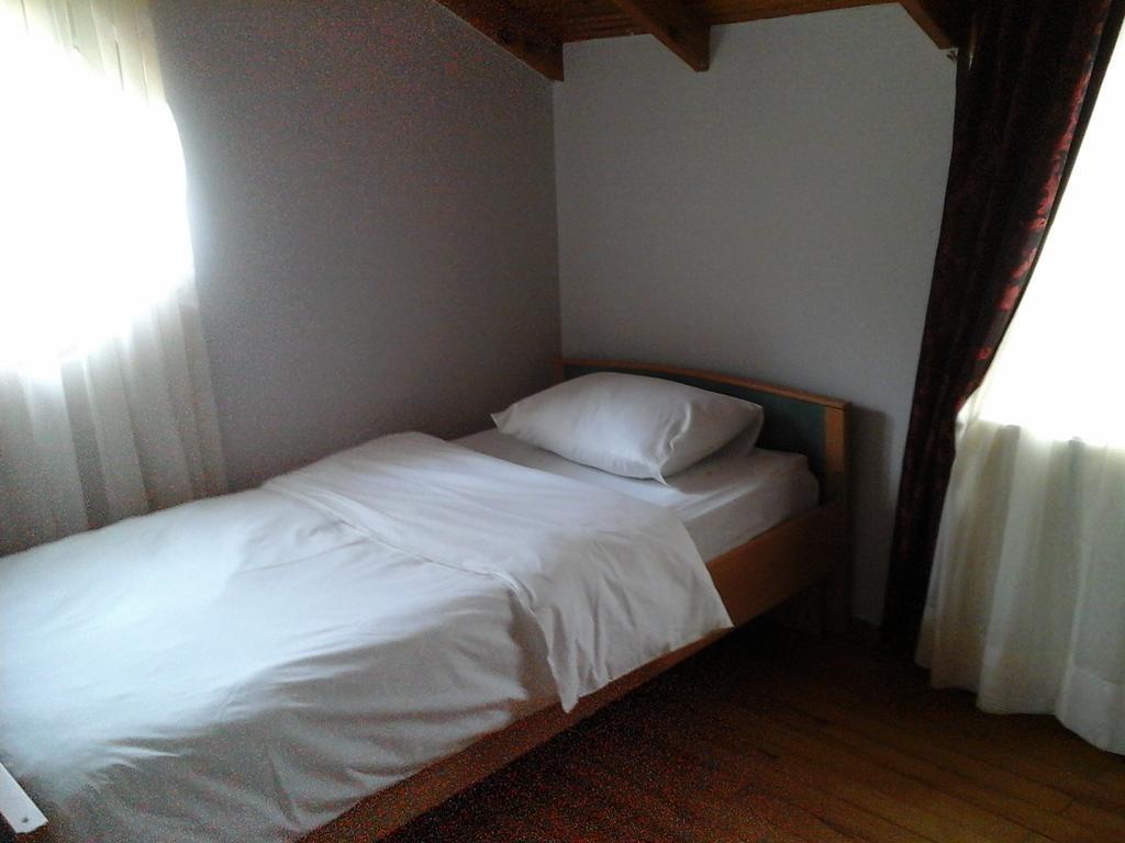 Bed & Breakfast Vira Creek House 3*