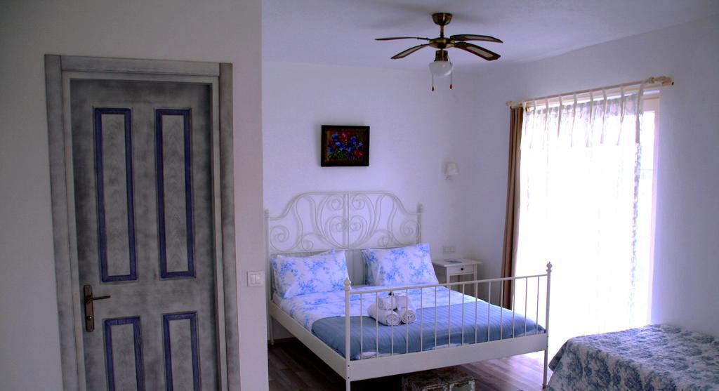Yasemin (adults Only) Alacati