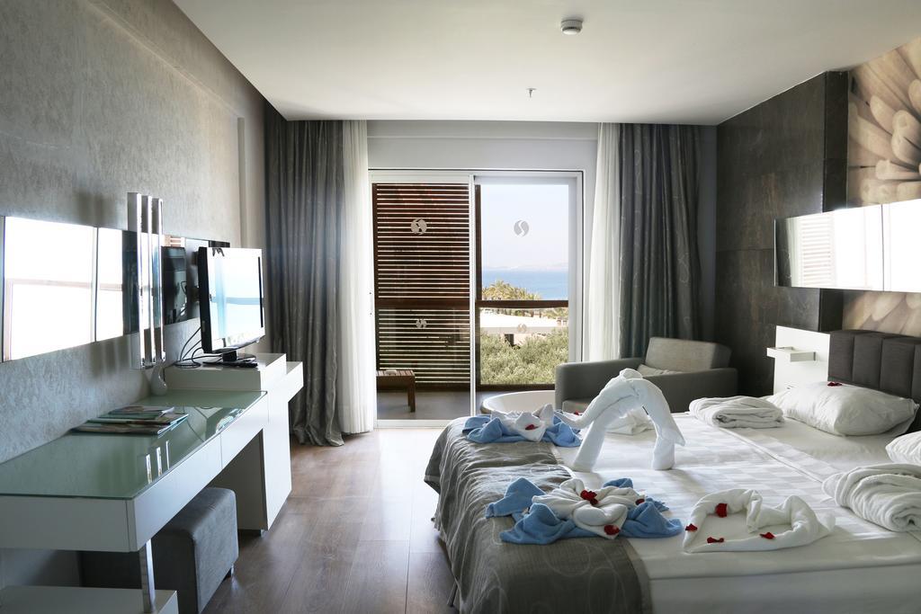 Hotel Gold Island Turkler