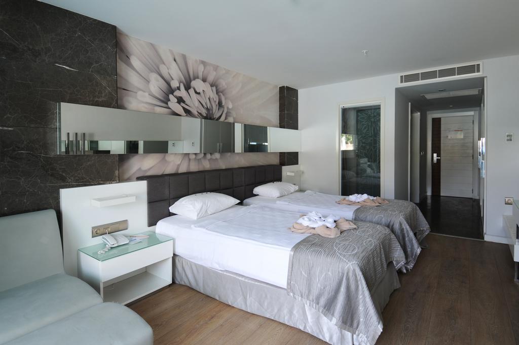 Hotel Gold Island Turkler