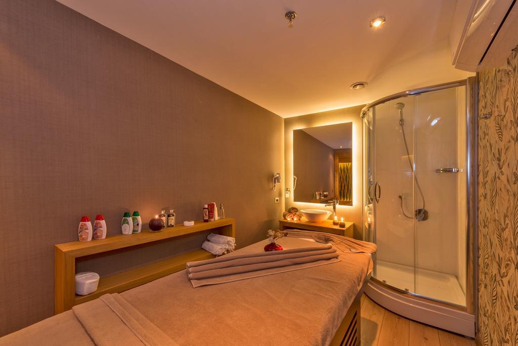 Hotel Dora 4*