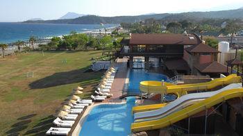 Hotel Labada Beach Camyuva