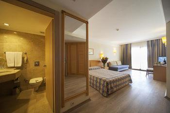 Hotel Labada Beach Camyuva