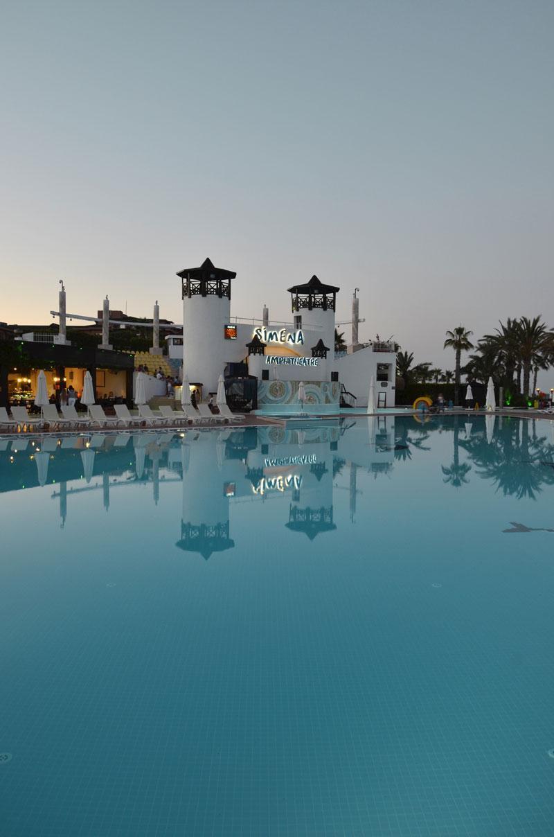Resort Emelda Sun Club