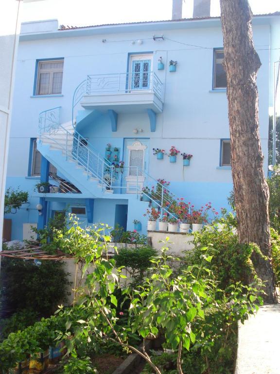 Mavi Pension Ayvalik