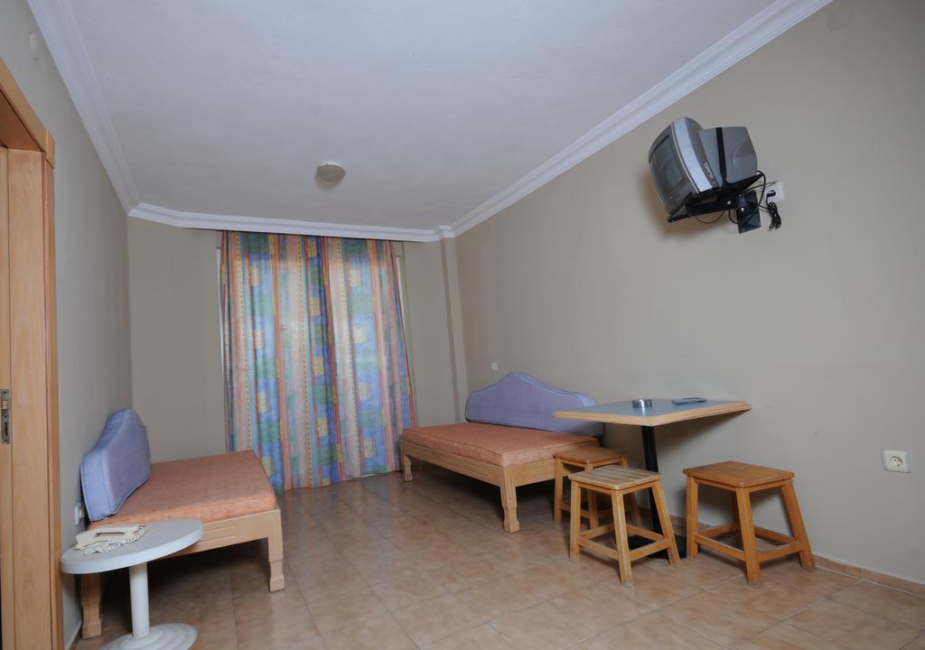 Aparthotel Selen 2*