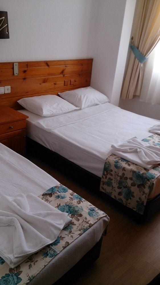 Hotel Chronos