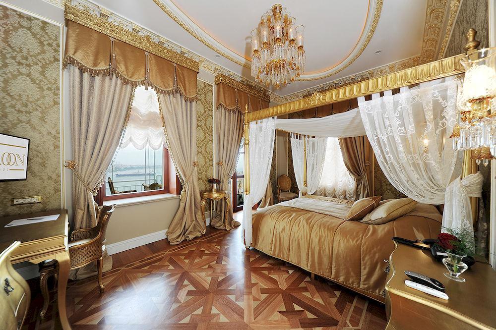Maroon Bosphorus 5*