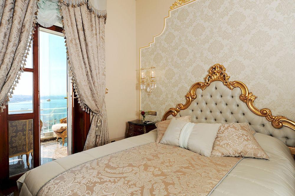 Maroon Bosphorus Hotel 5*