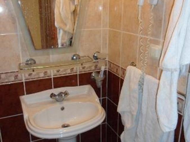 Club Daystar Apartment *