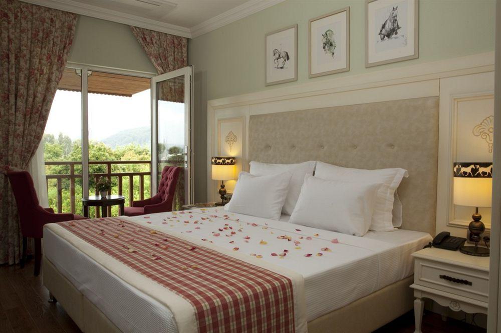 Padok Premium & Stables Hotel