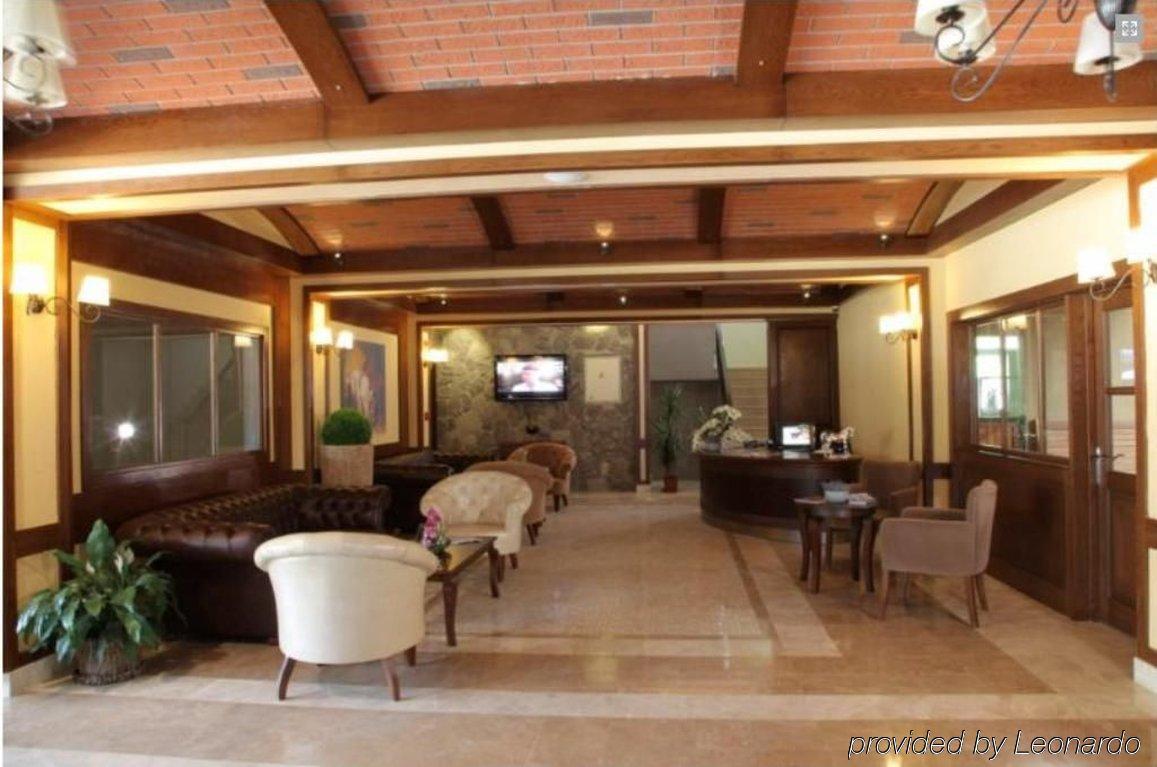 Padok Premium & Stables Hotel