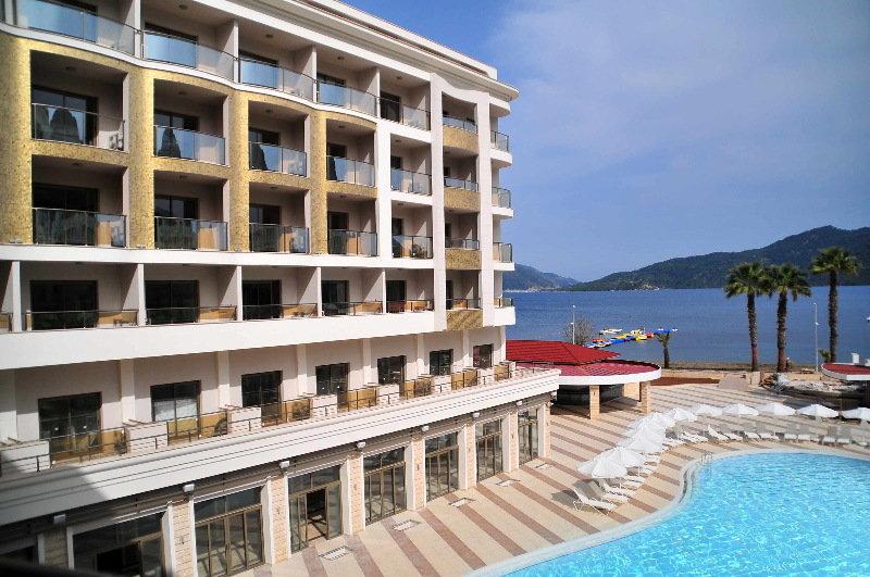 Hotel Golden Rock Beach 5*