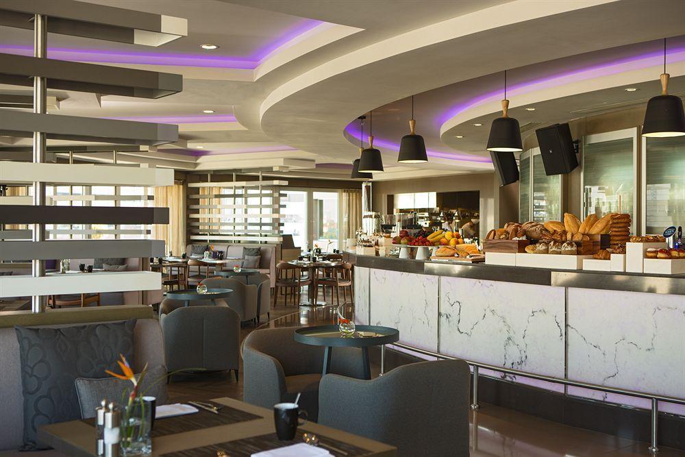 Renaissance Hotel