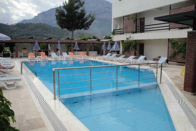 Feronia Hills Hotel 3*