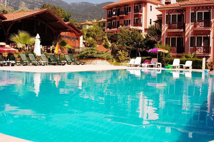Club Pink Palace 3*
