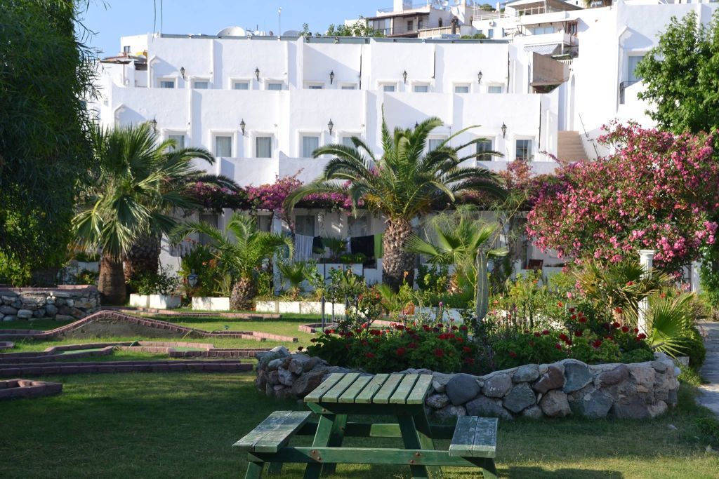 Nagi Hotel 3*