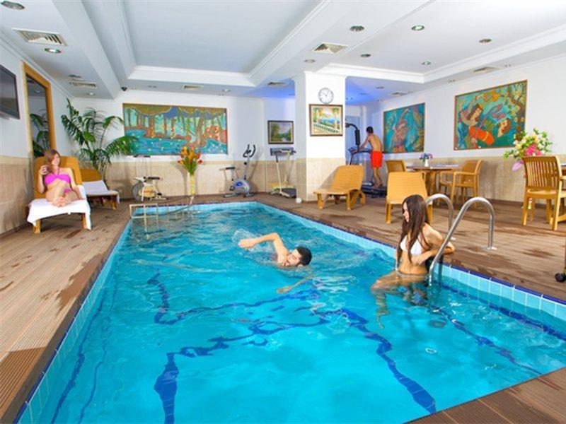 Hotel Grand Hilarium 4*