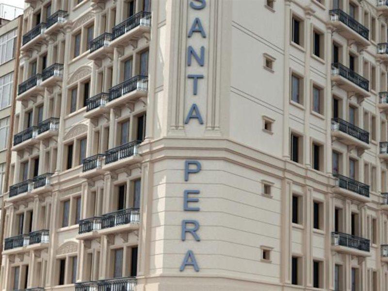 Santa Pera Istanbul
