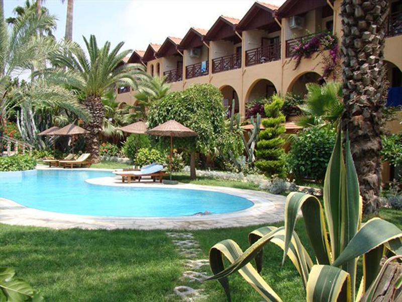 Hotel Club Tropical