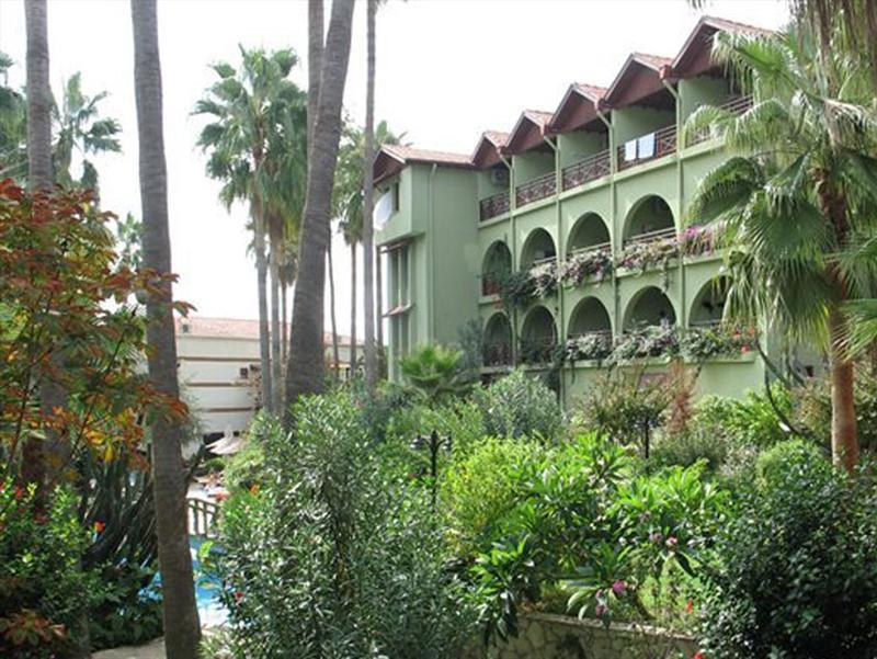 Hotel Club Tropical