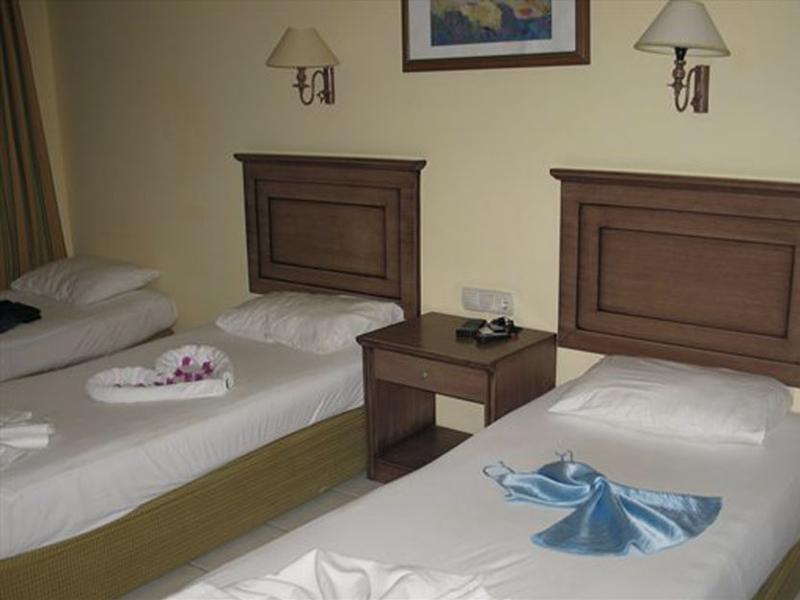 Hotel Club Tropical