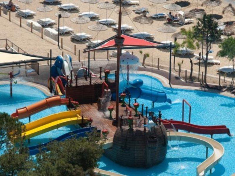 Resort Aria Claros &