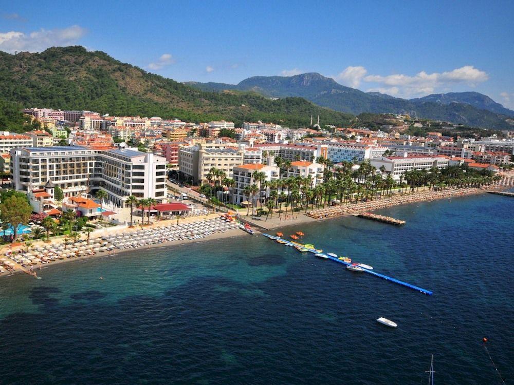 Hotel Golden Rock Beach