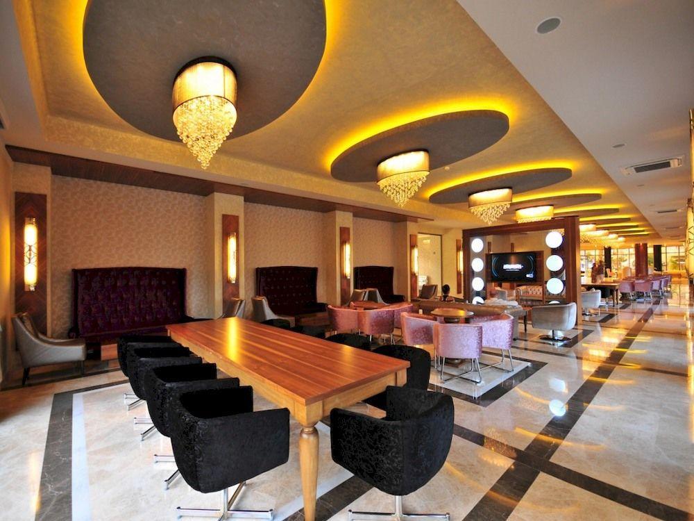 Hotel Golden Rock Beach