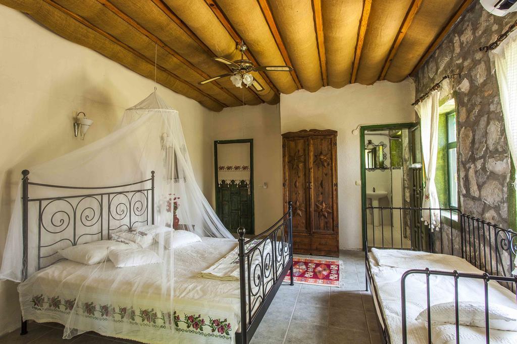 Bed & Breakfast Otantik Tas Ev Dalaman