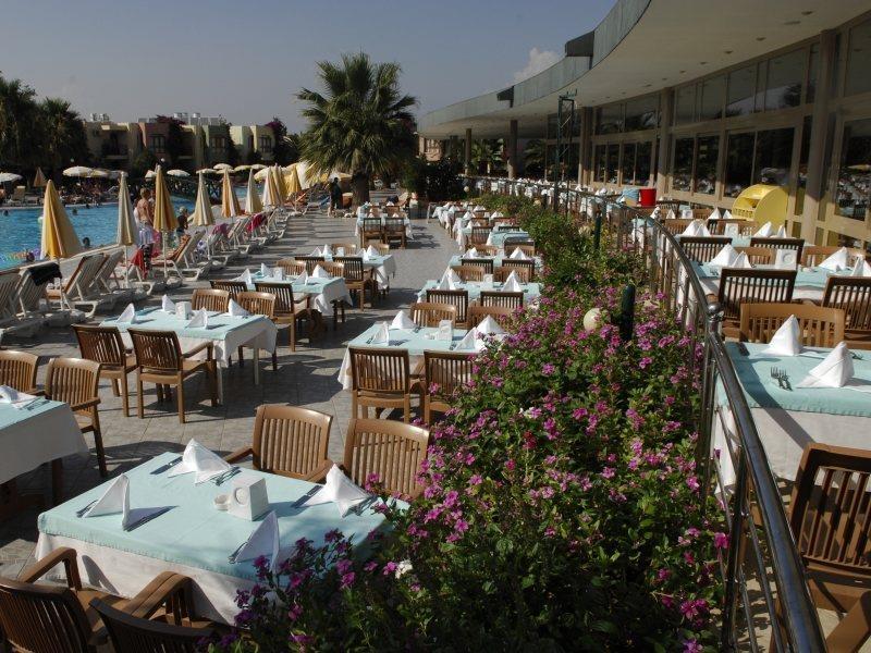 Club Golden Beach Hotel 4*