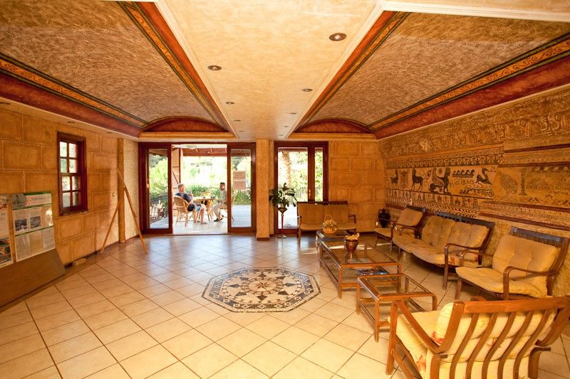 Hotel Club Pink Palace 3*