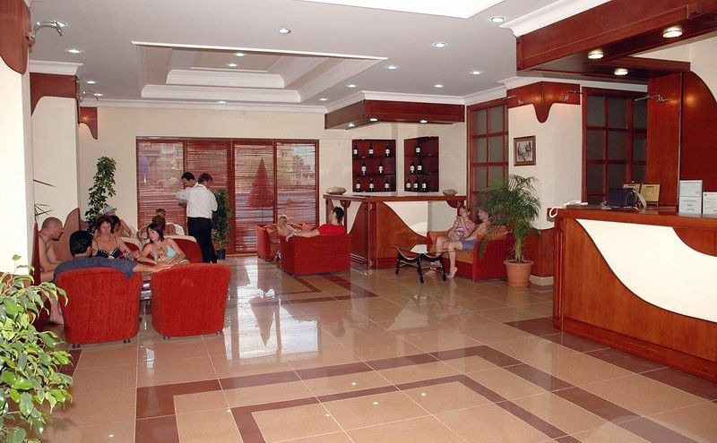 Maris Beach Hotel
