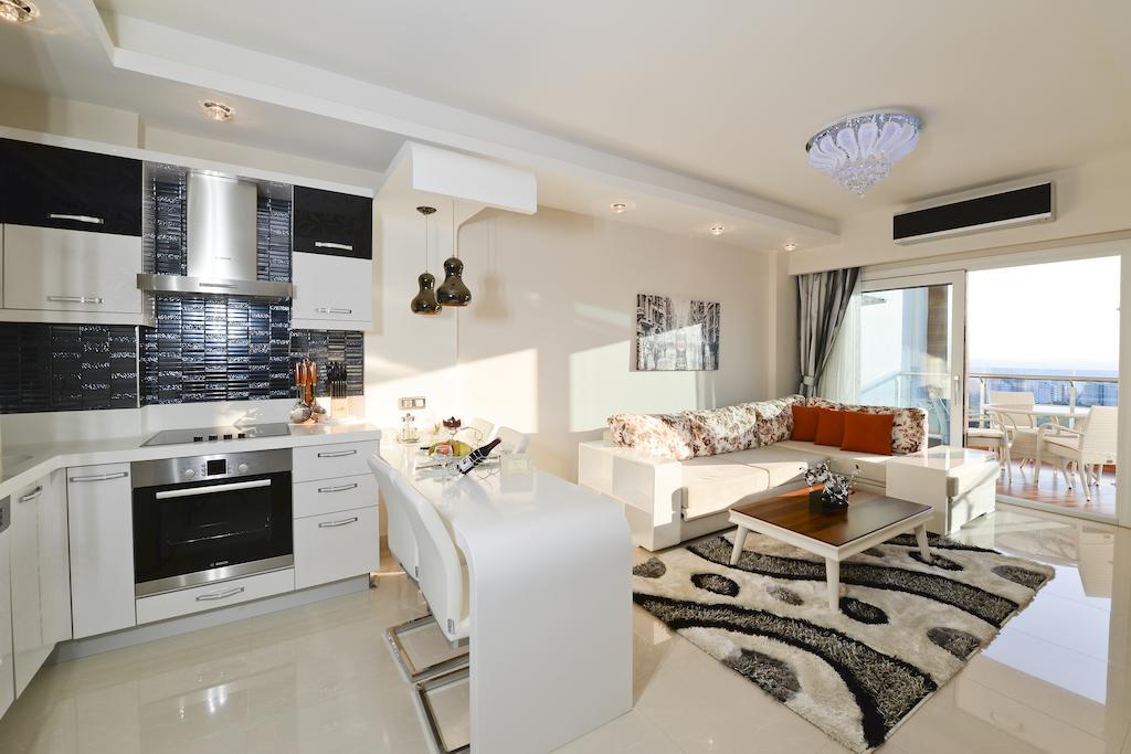 Azura Park Apartment