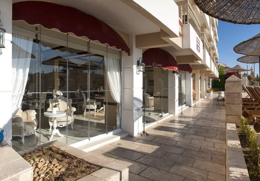 Hotel Carina