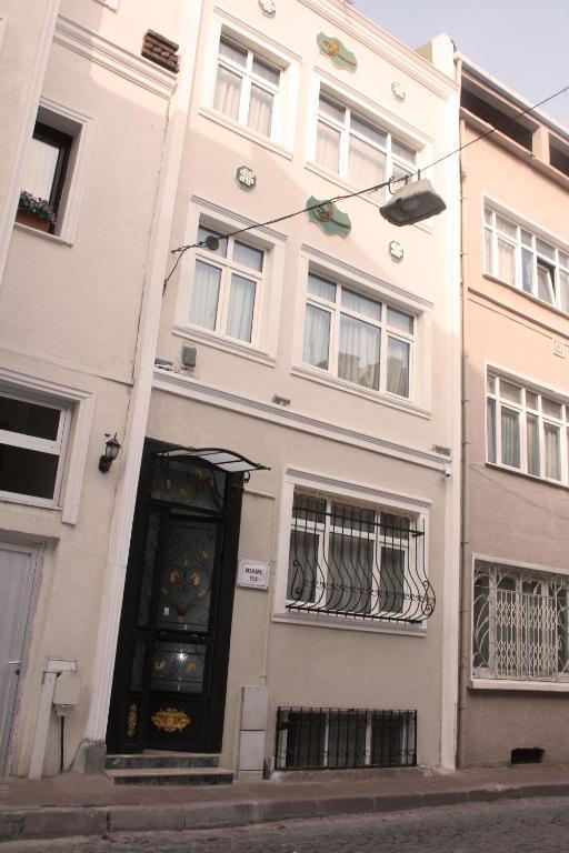 Uyar Apt Istanbul